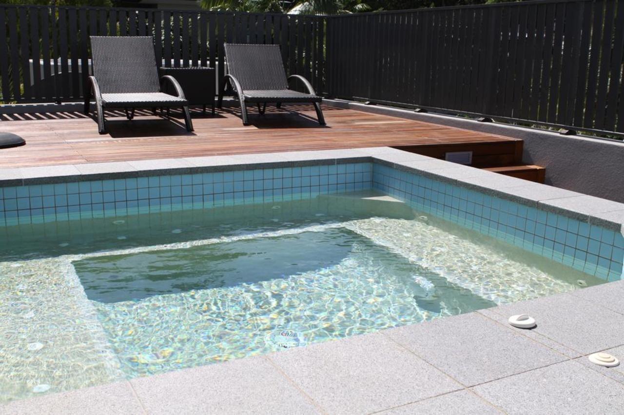 Coconut Grove Aparthotel Port Douglas Buitenkant foto