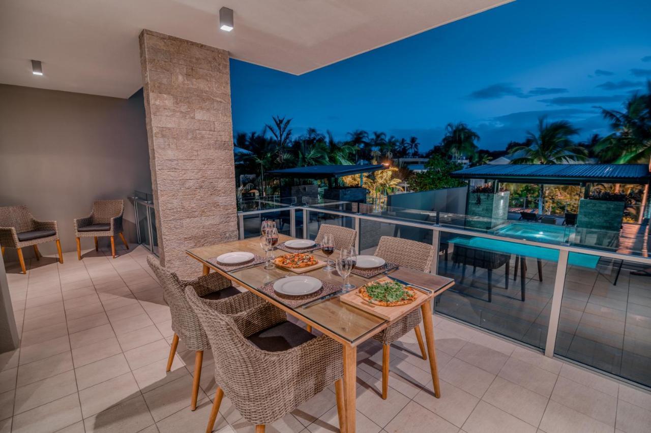 Coconut Grove Aparthotel Port Douglas Buitenkant foto