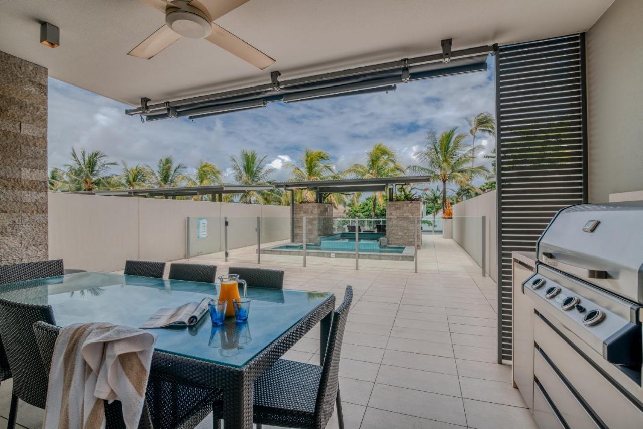 Coconut Grove Aparthotel Port Douglas Buitenkant foto
