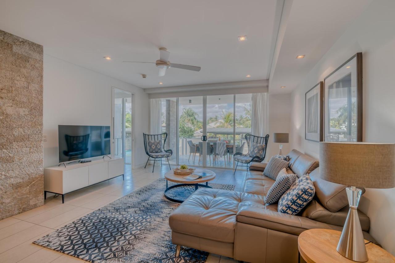 Coconut Grove Aparthotel Port Douglas Buitenkant foto