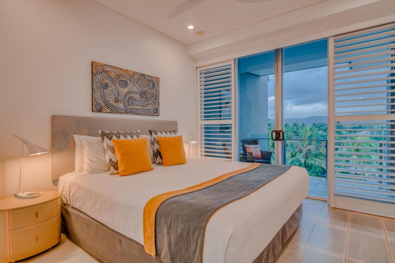 Coconut Grove Aparthotel Port Douglas Buitenkant foto