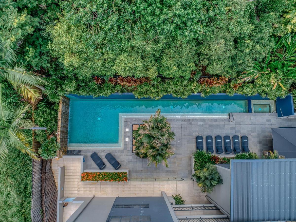 Coconut Grove Aparthotel Port Douglas Buitenkant foto