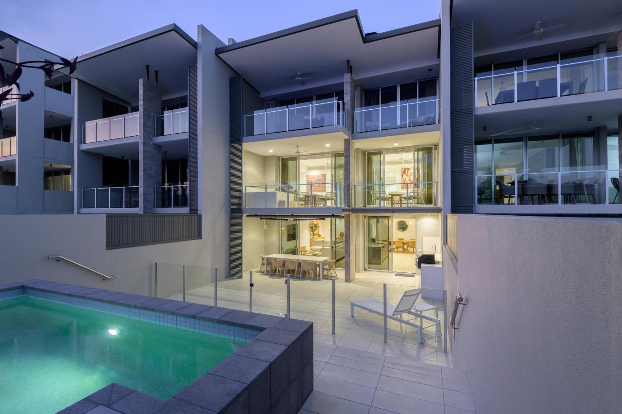 Coconut Grove Aparthotel Port Douglas Buitenkant foto