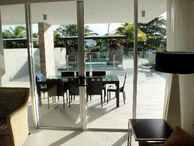 Coconut Grove Aparthotel Port Douglas Buitenkant foto